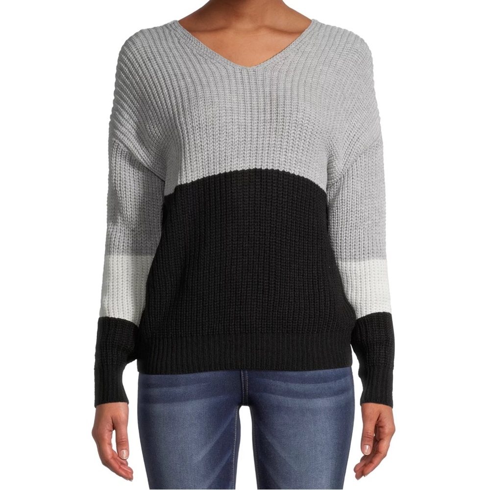 No Boundaries Color Block Twist Back Sweater | Gray‎ Black Cream | M